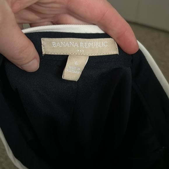 Navy Banana Republic skirt - Picture 2 of 4